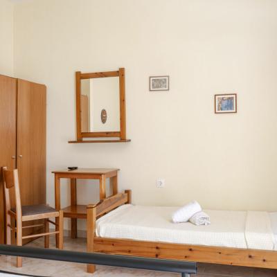 12 Photo 3 12 Photo 3