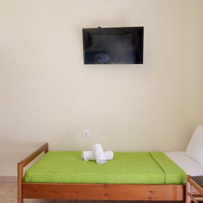 28 Photo 3 28 Photo 3